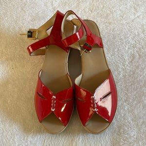 New Analí SZ 8 red shoes